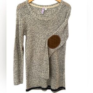 Alya Oversized Elbow Patch Cream and Black Crew Neck Sweater